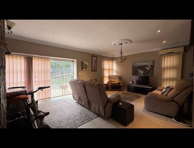 2 BEDROOM GATED ESTATE FOR SALE IN SHERWOOD